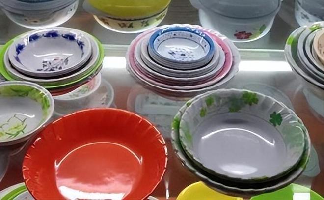 毒?重金属超标危害健康看你家有没有开元棋牌遭曝光的“釉上彩碗”有多(图16) 毒?重金属超标危害健康看你家有没有开元棋牌遭曝光的“釉上彩碗”有多(图16)